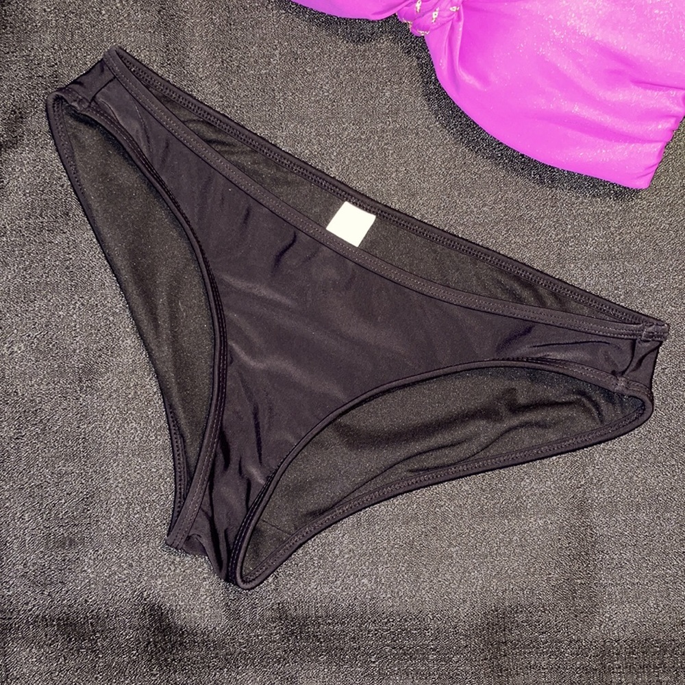 Bikini Set - Picture 3 of 3